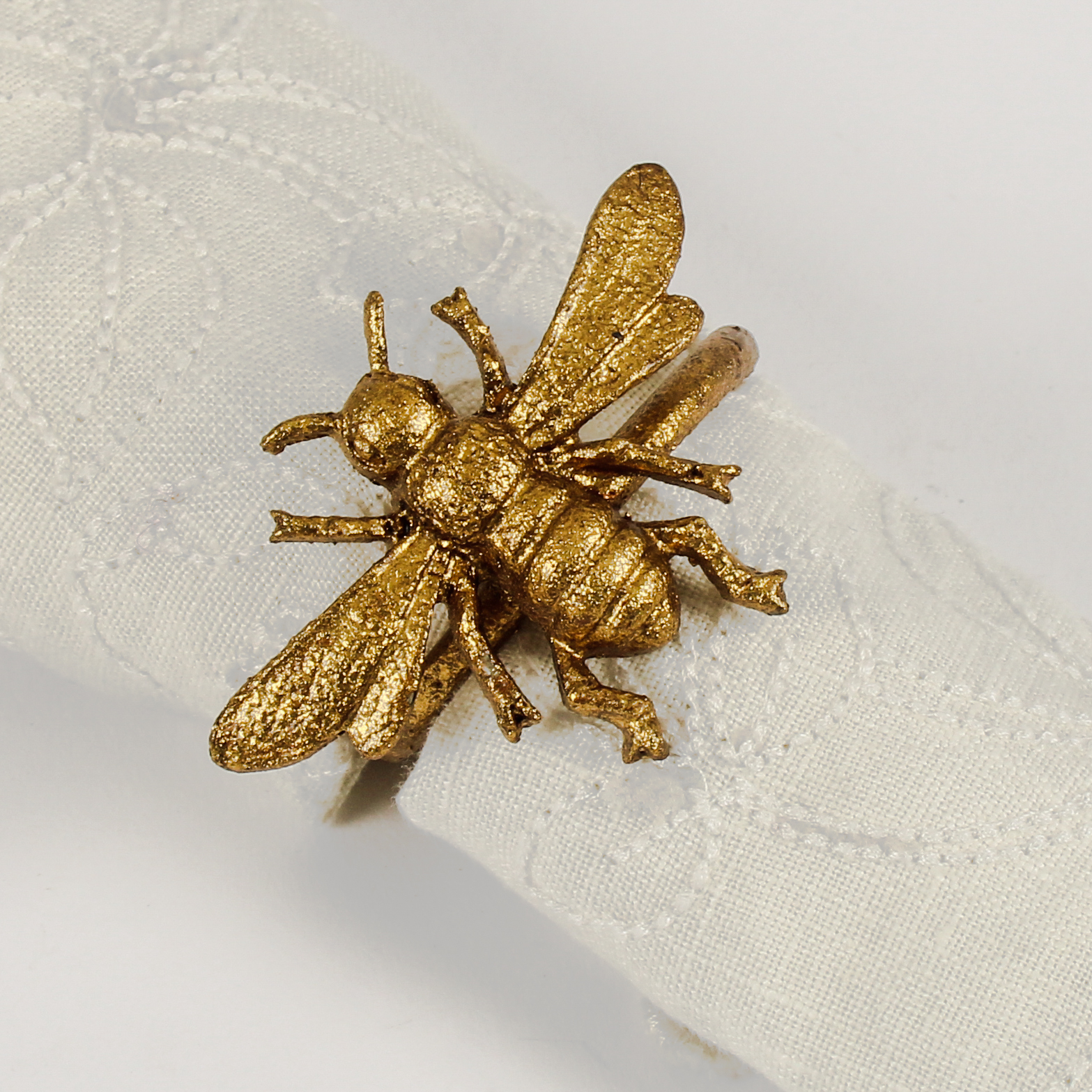 BEE NAPKIN RING GOLD – Originals